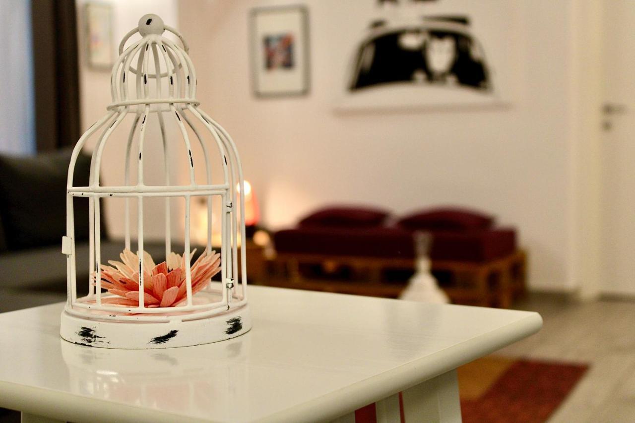 Vhome Exclusive Living Room คาตาเนีย ภายนอก รูปภาพ